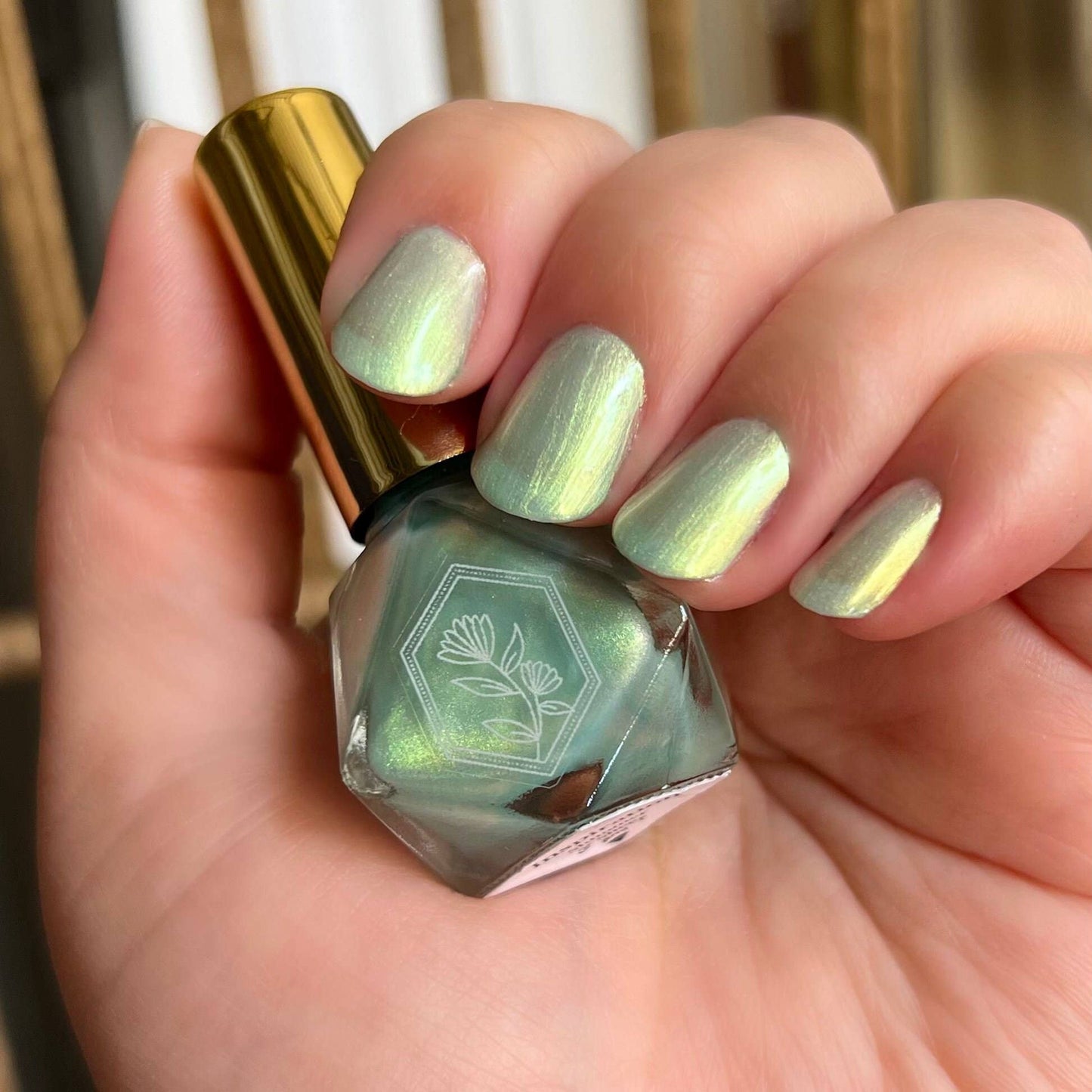Inspiration - Glowing Shimmer Jade Green - Nail Polish